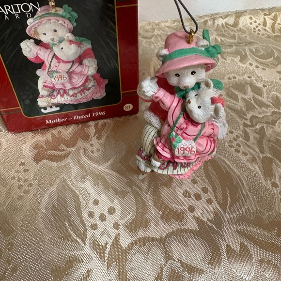Carlton Cards Other - Carlton Cards 1996 Mother Bear Ornament - Pink and Green